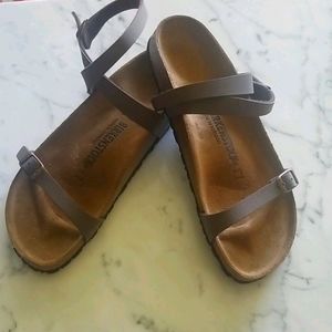 Birkenstock Daloa- mocha sz 10